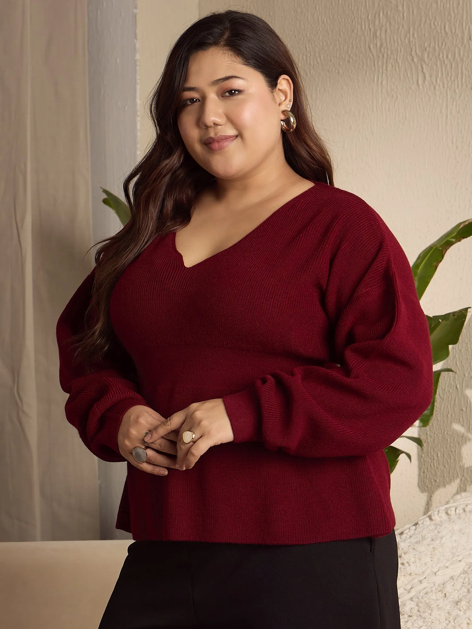 Berrylush Curve Women Solid Maroon V-Neck Drop-Shoulder Acrylic Curved Hem Peplum Pullover